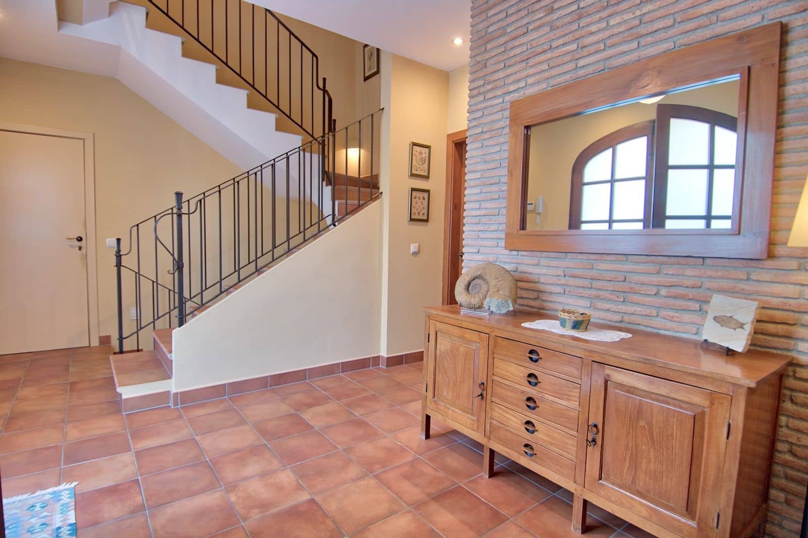 6 soverom Villa til salgs i Mont-ras med svømmebasseng garasje - € 1 100 000 (Ref: 7998301)