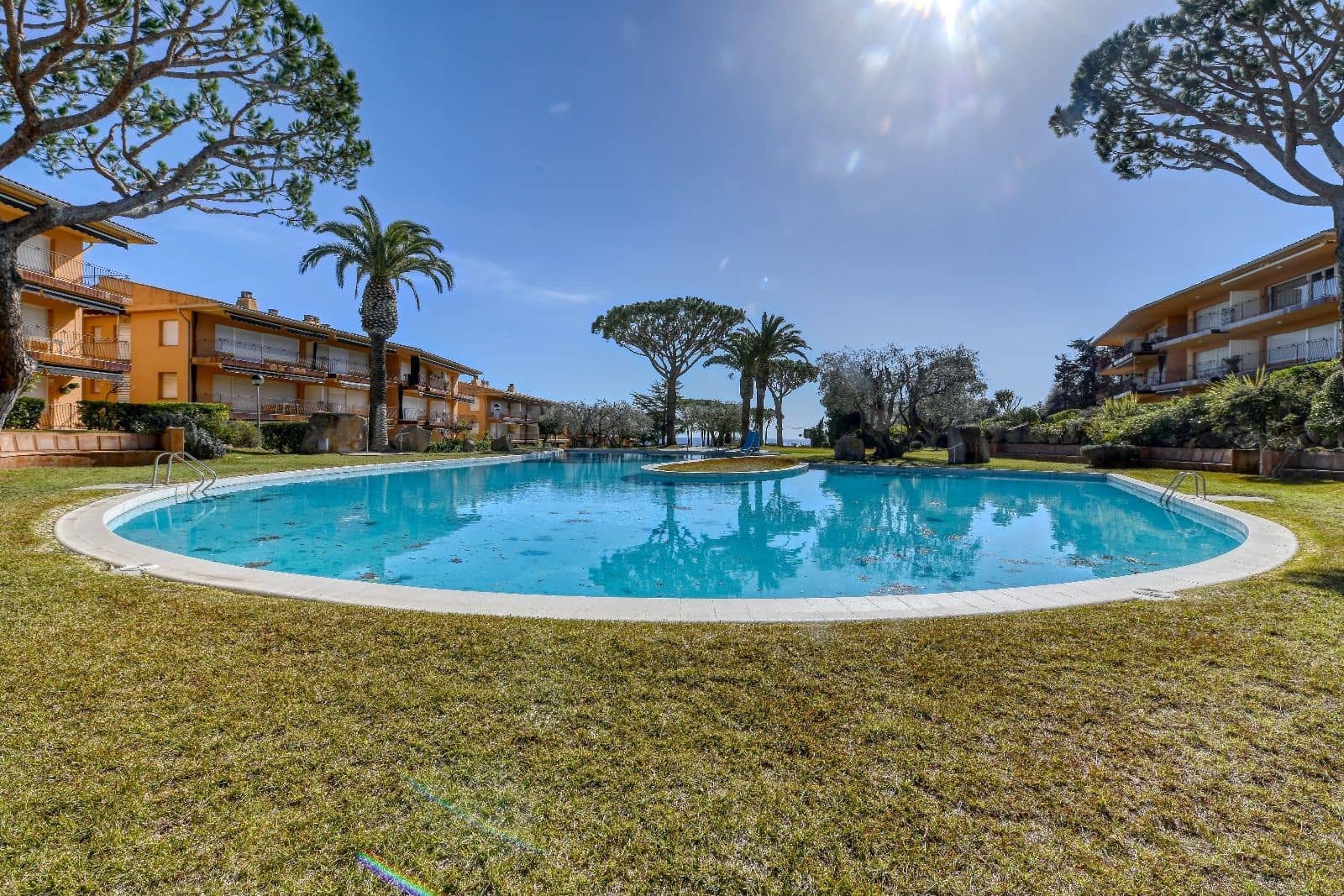 2 soverom Leilighet til salgs i Calella de Palafrugell med svømmebasseng garasje - € 420 000 (Ref: 8134445)