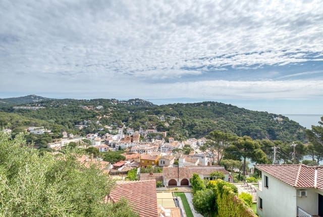 4 soveværelse Villa til salg i Tamariu, Palafrugell med swimmingpool garage - € 1.300.000 (Ref: 8489315)