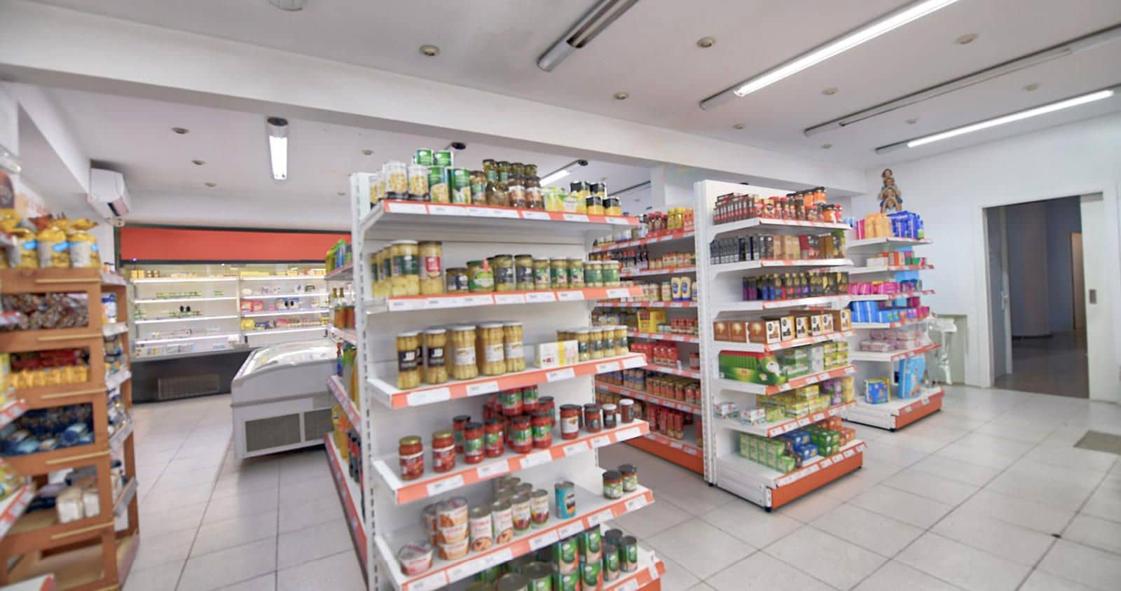 Erhverv til salg i Palafrugell - € 250.000 (Ref: 8600157)