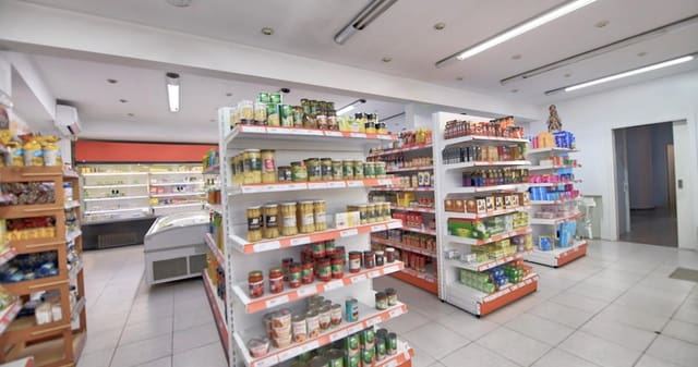 Erhverv til salg i Palafrugell - € 250.000 (Ref: 8600157)