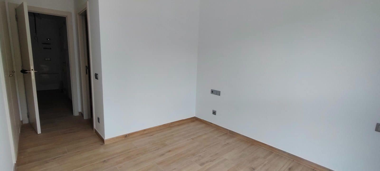 3 soverom Leilighet til salgs i Pals med svømmebasseng garasje - € 350 000 (Ref: 8600453)