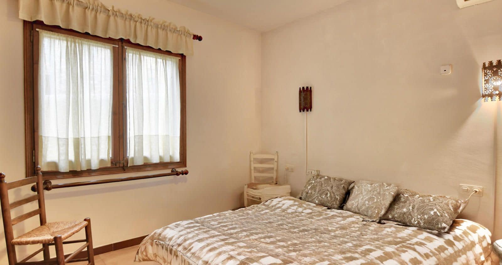 3 soverom Villa til salgs i Regencos med garasje - € 420 000 (Ref: 8951065)