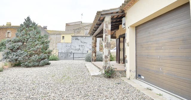 3 bedroom Villa for sale in Regencós with garage - € 420,000 (Ref: 8951065)