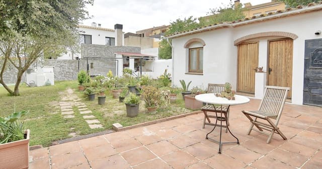 8 soveværelse Villa til salg i Palafrugell med garage - € 430.000 (Ref: 8962081)