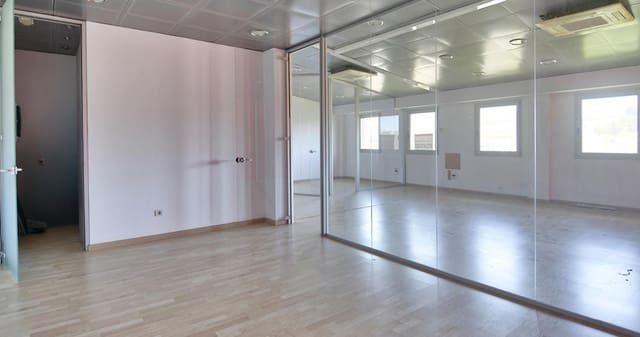 Erhverv til salg i Palafrugell - € 85.000 (Ref: 8977680)