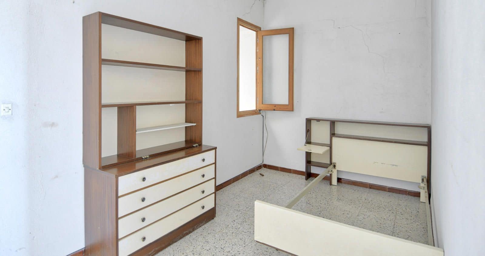 Villa til salgs i Palafrugell - € 280 000 (Ref: 9000175)