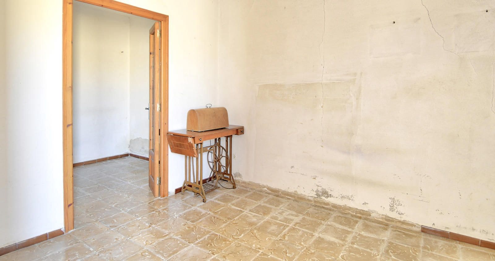 Villa til salgs i Palafrugell - € 280 000 (Ref: 9000175)