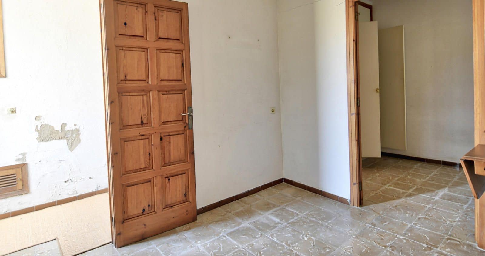 Villa til salgs i Palafrugell - € 280 000 (Ref: 9000175)