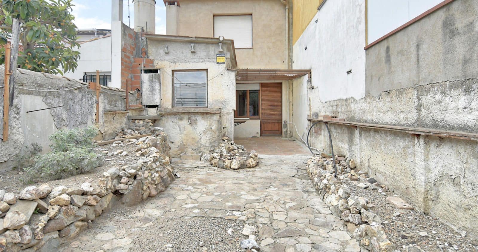 Villa til salgs i Palafrugell - € 280 000 (Ref: 9000175)