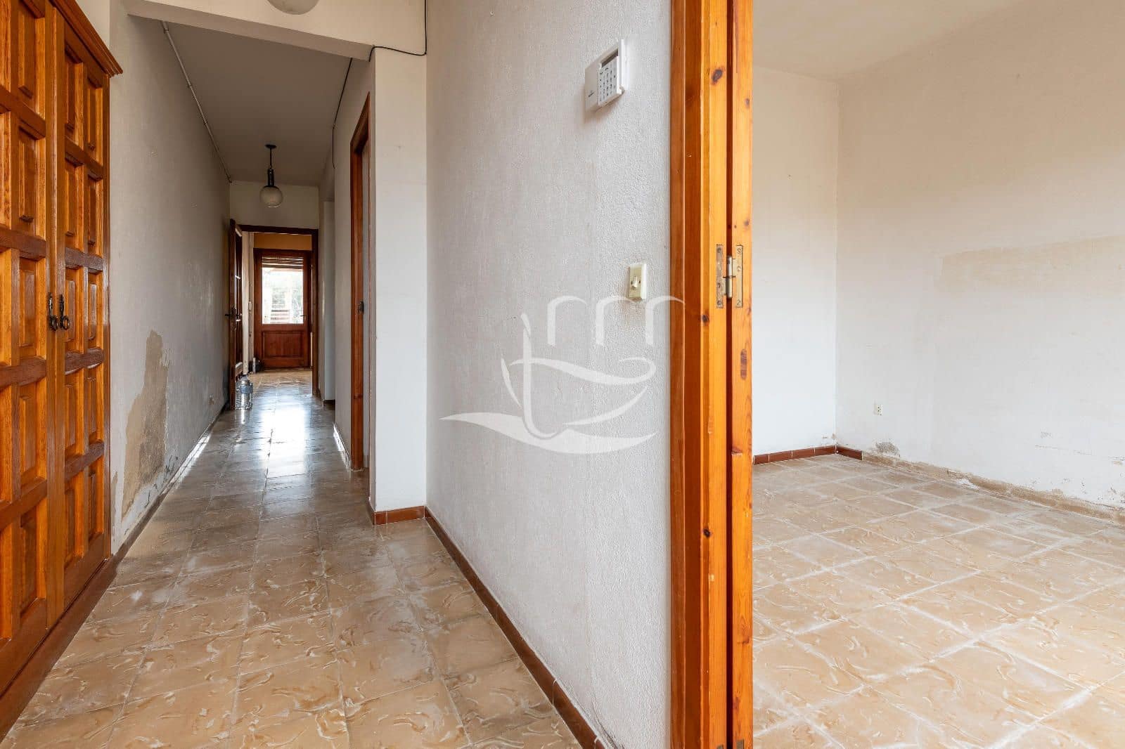 4 bedroom Villa for sale in Palafrugell - € 295,000 (Ref: 9000175)