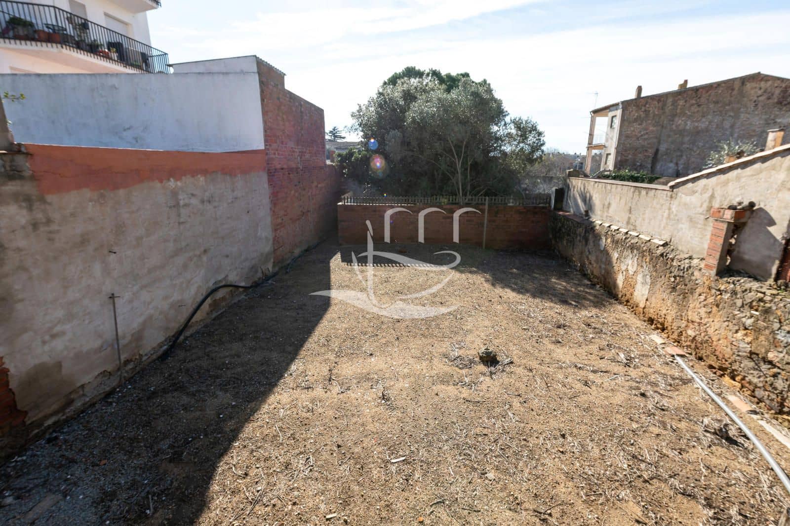 4 bedroom Villa for sale in Palafrugell - € 295,000 (Ref: 9000175)