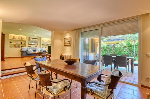 6 chambre Villa/Maison à vendre à Calella de Palafrugell, Palafrugell avec garage - 900 000 € (Ref: 9065538)