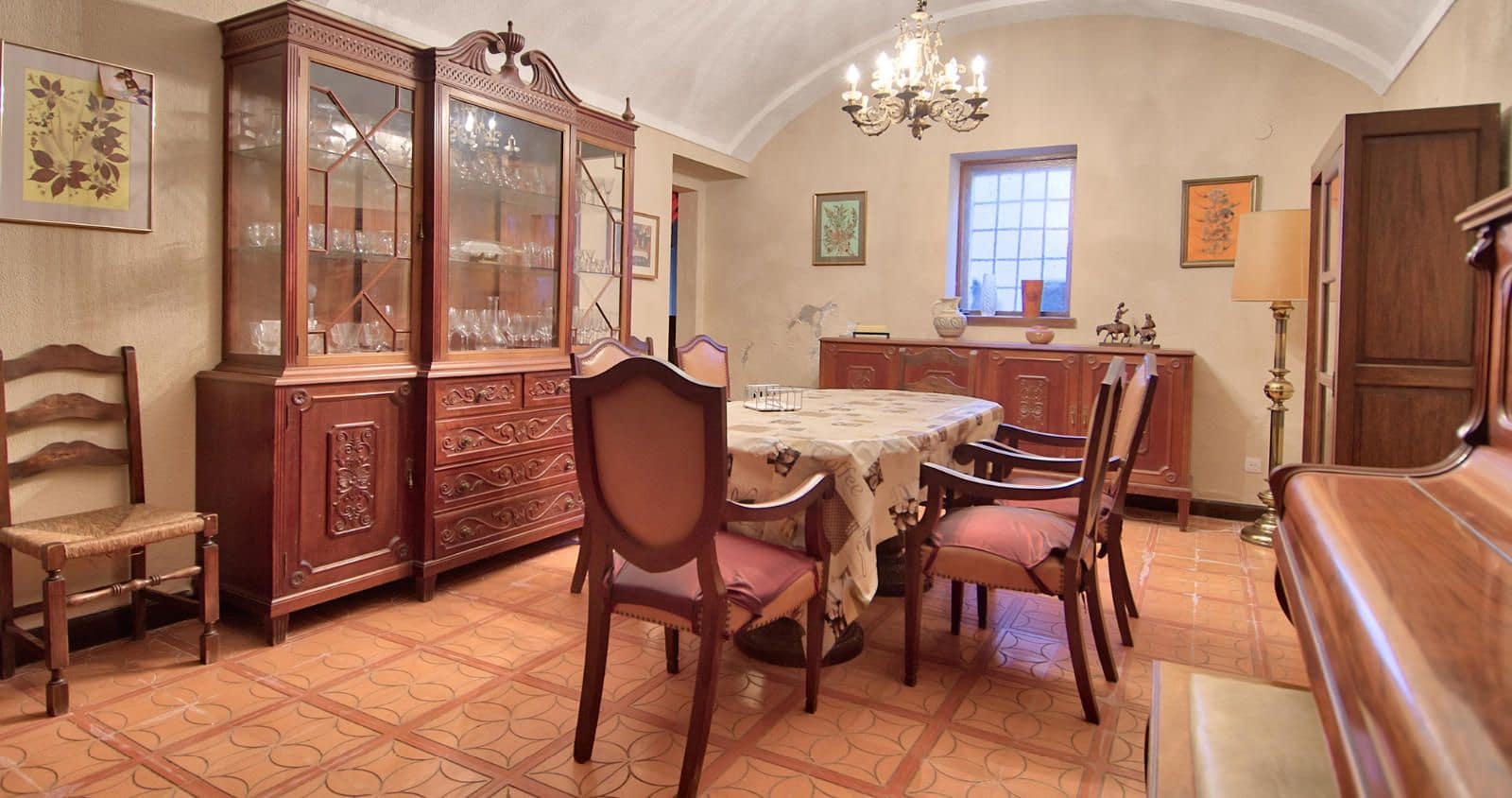 7 soveværelse Villa til salg i Llambilles - € 1.200.000 (Ref: 9095567)