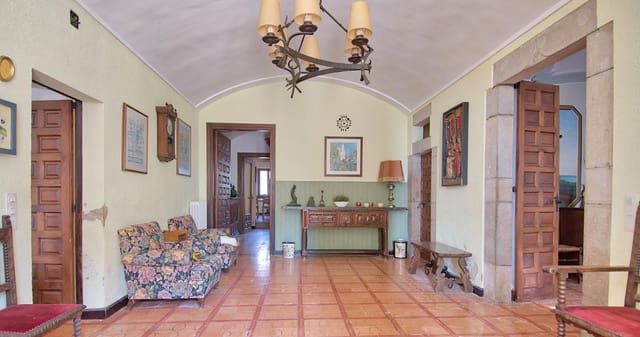 7 Zimmer Villa zu verkaufen in Llambilles - 1.200.000 € (Ref: 9095567)