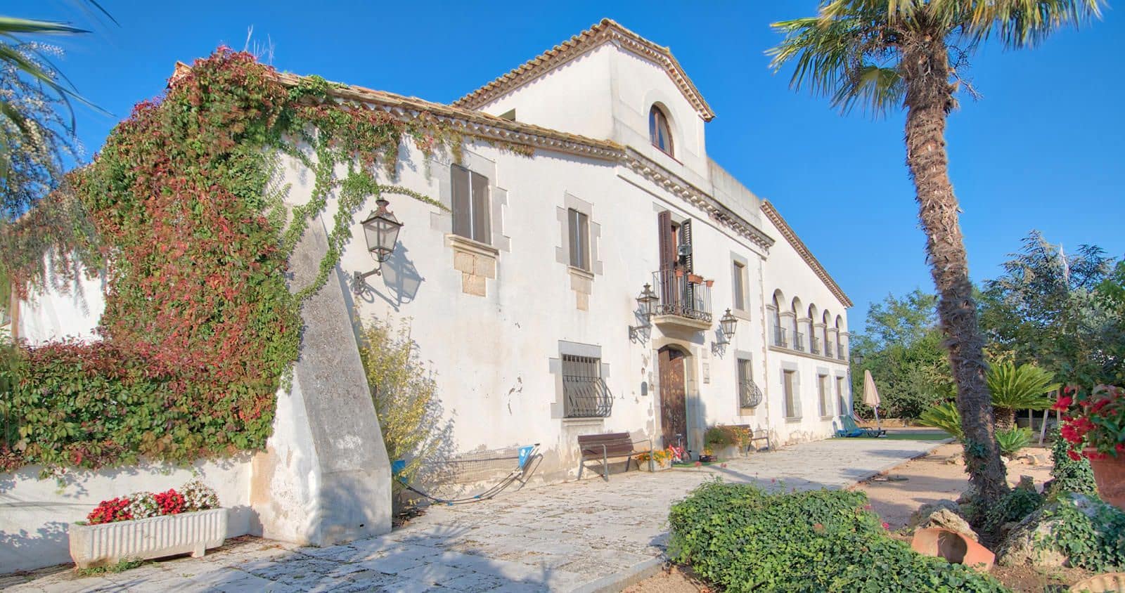 7 soveværelse Villa til salg i Llambilles - € 1.200.000 (Ref: 9095567)