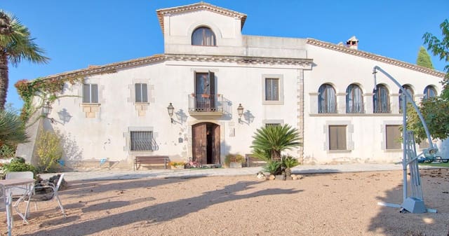 7 bedroom Villa for sale in Llambilles - € 1,200,000 (Ref: 9095567)