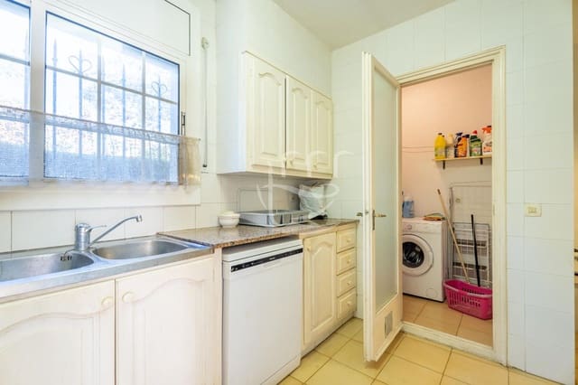Piso de 4 habitaciones en Calella de Palafrugell, Palafrugell en venta con garaje - 780.000 € (Ref: 9185975)