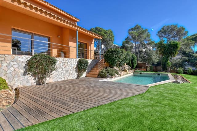 5 makuuhuone Huvila myytävänä paikassa Llafranc, Palafrugell mukana uima-altaan 
autotalli - 1 750 000 € (Ref: 9296380)