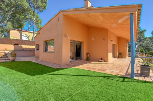 5 makuuhuone Huvila myytävänä paikassa Llafranc, Palafrugell mukana uima-altaan 
autotalli - 1 750 000 € (Ref: 9296380)