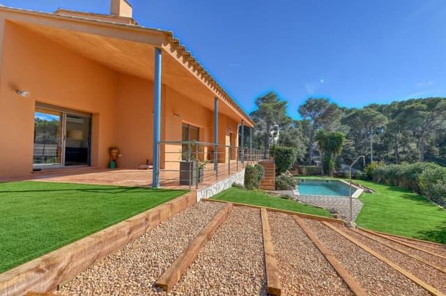 5 makuuhuone Huvila myytävänä paikassa Llafranc, Palafrugell mukana uima-altaan 
autotalli - 1 750 000 € (Ref: 9296380)