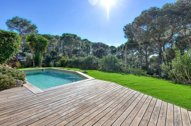 5 makuuhuone Huvila myytävänä paikassa Llafranc, Palafrugell mukana uima-altaan 
autotalli - 1 750 000 € (Ref: 9296380)