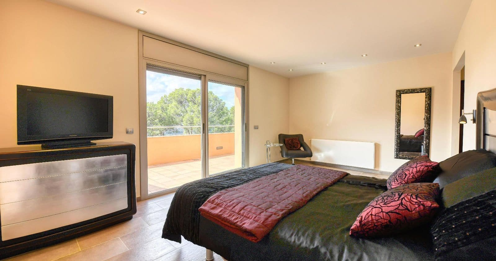 5 bedroom Villa for sale in Llafranc with pool garage - € 1,750,000 (Ref: 9296380)