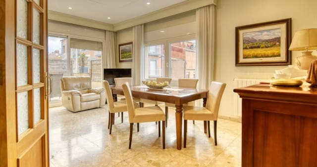 5 bedroom Villa for sale in Palamós with garage - € 590,000 (Ref: 9414576)