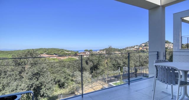 3 quarto Casa em Banda para venda em Begur com piscina garagem - 975 000 € (Ref: 9431757)