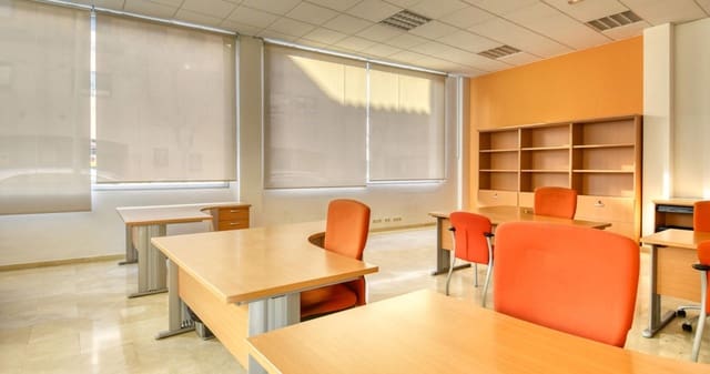 Kaupallinen myytävänä paikassa Palafrugell - 240 000 € (Ref: 9482207)