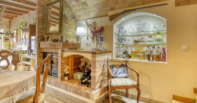 4 bedroom Villa for sale in Palafrugell - € 410,000 (Ref: 9534601)