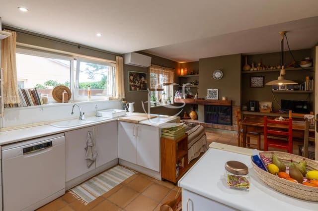 4 makuuhuone Huvila myytävänä paikassa Calella de Palafrugell, Palafrugell mukana uima-altaan 
autotalli - 1 100 000 € (Ref: 9574893)