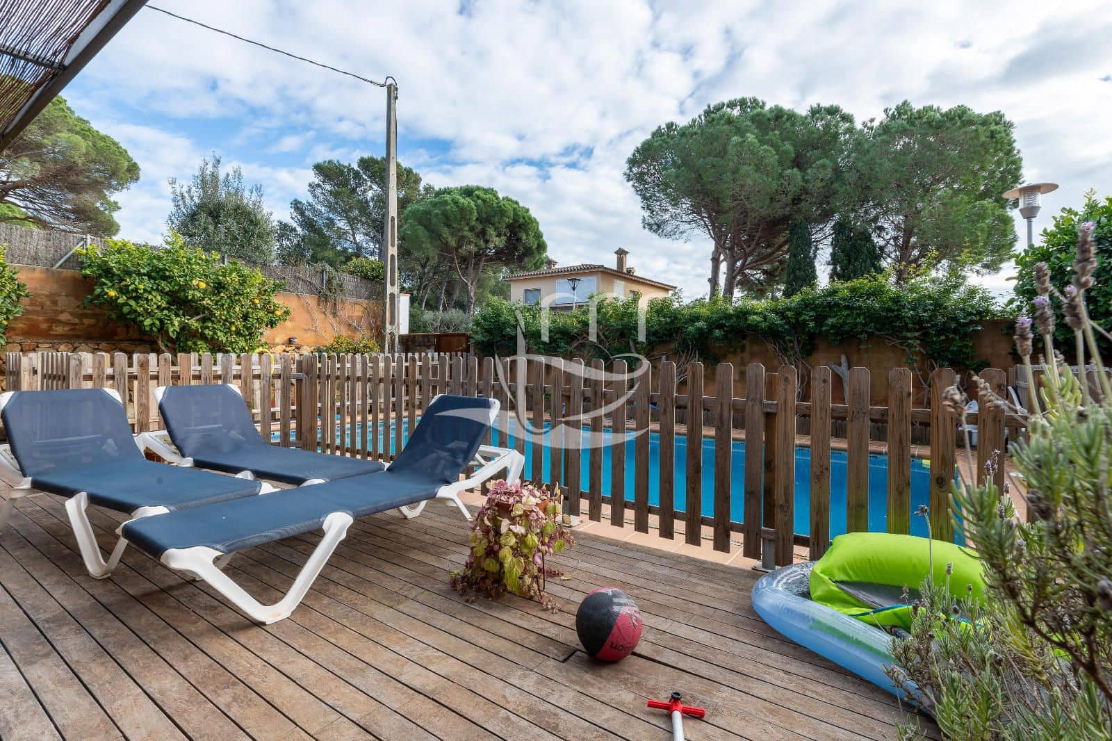 4 makuuhuone Huvila myytävänä paikassa Calella de Palafrugell mukana uima-altaan 
autotalli - 1 100 000 € (Ref: 9574893)