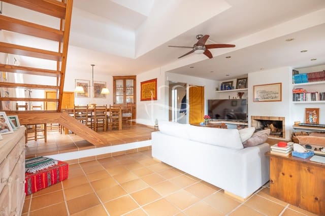 4 bedroom Villa for sale in Calella de Palafrugell, Palafrugell with pool garage - € 1,100,000 (Ref: 9574893)