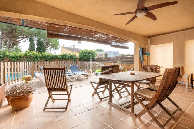 4 bedroom Villa for sale in Calella de Palafrugell, Palafrugell with pool garage - € 1,100,000 (Ref: 9574893)