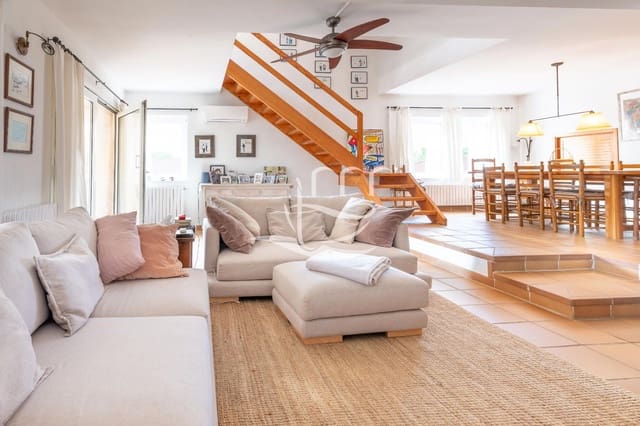 4 soverom Villa til salgs i Calella de Palafrugell, Palafrugell med svømmebasseng garasje - € 1 100 000 (Ref: 9574893)