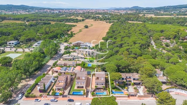 4 soverom Villa til salgs i Calella de Palafrugell, Palafrugell med svømmebasseng garasje - € 1 100 000 (Ref: 9574893)