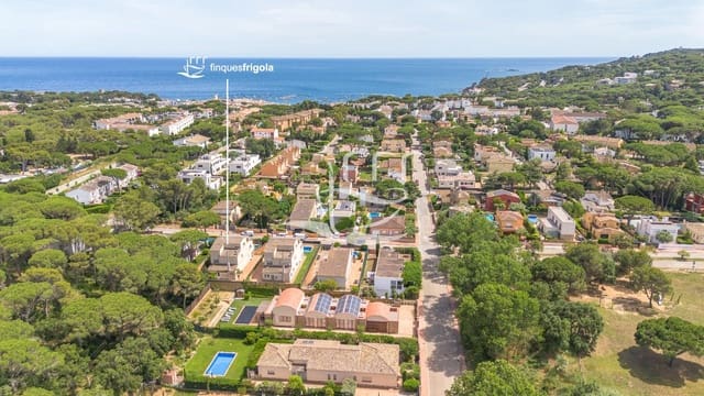 4 soverom Villa til salgs i Calella de Palafrugell, Palafrugell med svømmebasseng garasje - € 1 100 000 (Ref: 9574893)