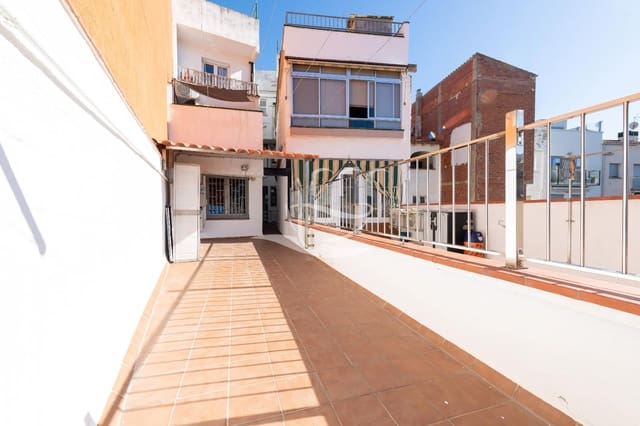 Piso de 3 habitaciones en Palamós en venta - 280.000 € (Ref: 9611967)