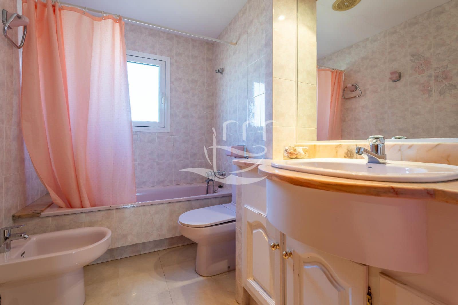 4 bedroom Villa for sale in Palafrugell with garage - € 580,000 (Ref: 9737256)