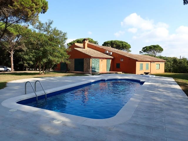 6 quarto Moradia para venda em Llagostera com piscina garagem - 780 000 € (Ref: 9810359)