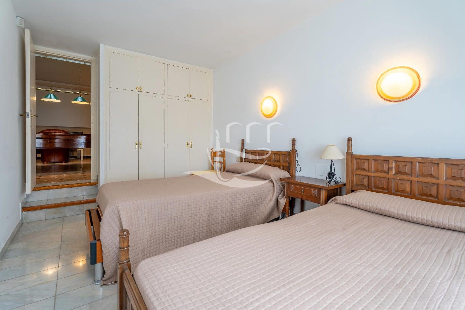 6 Zimmer Villa zu verkaufen in Llagostera mit Pool Garage - 780.000 € (Ref: 9810359)