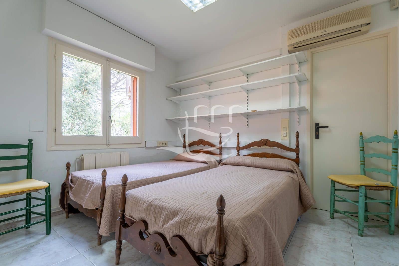 6 Zimmer Villa zu verkaufen in Llagostera mit Pool Garage - 780.000 € (Ref: 9810359)