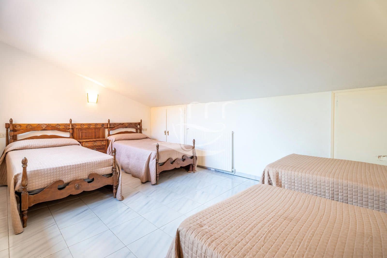 6 Zimmer Villa zu verkaufen in Llagostera mit Pool Garage - 780.000 € (Ref: 9810359)