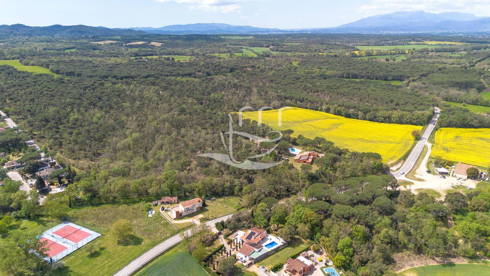 6 Zimmer Villa zu verkaufen in Llagostera mit Pool Garage - 780.000 € (Ref: 9810359)