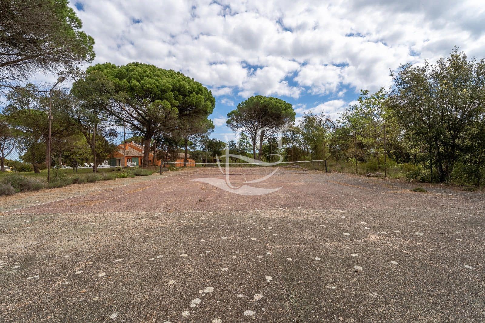 6 Zimmer Villa zu verkaufen in Llagostera mit Pool Garage - 780.000 € (Ref: 9810359)