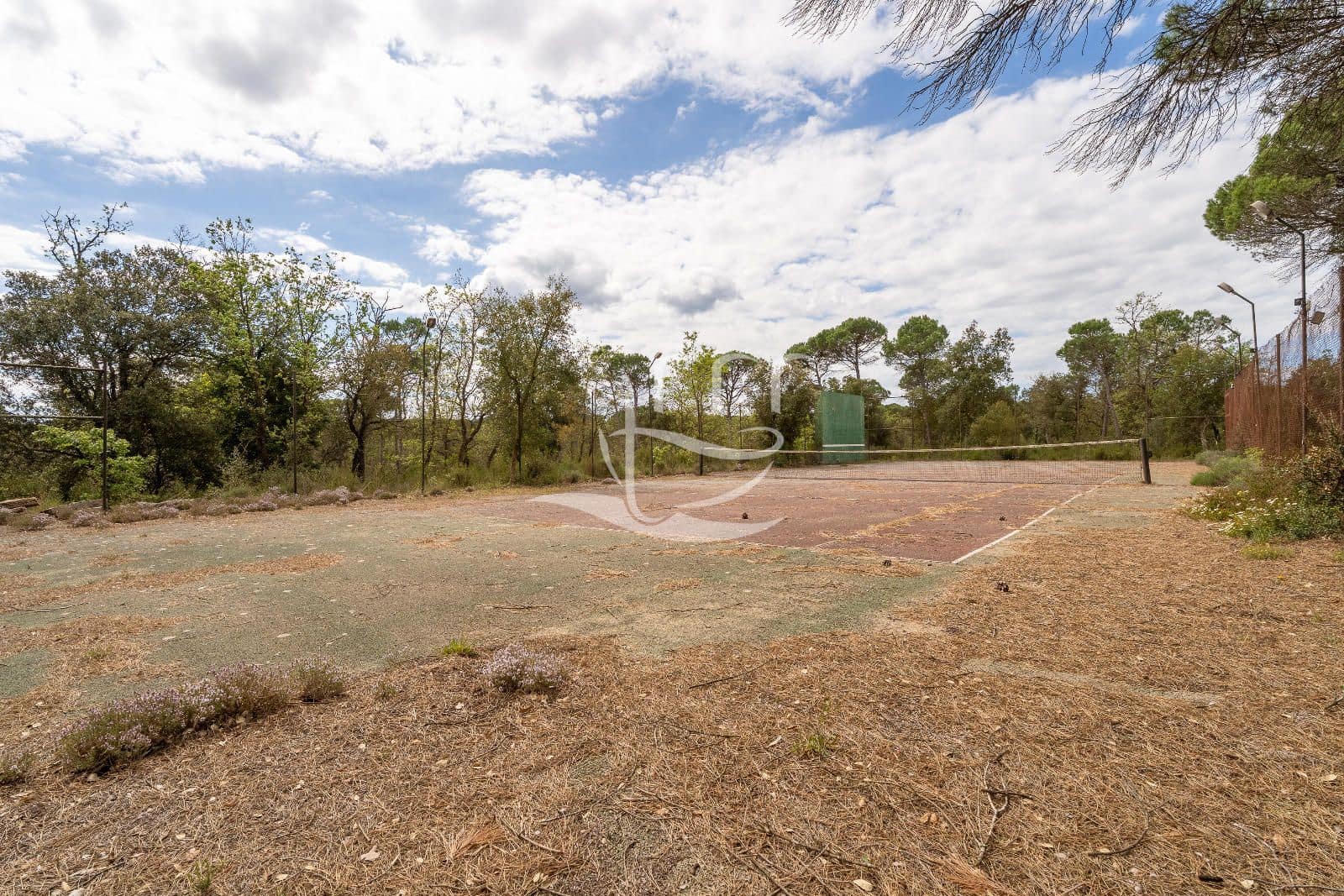 6 Zimmer Villa zu verkaufen in Llagostera mit Pool Garage - 780.000 € (Ref: 9810359)