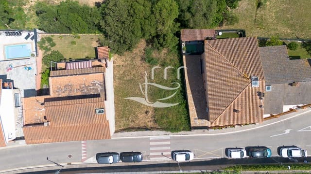 Terrain à Bâtir à vendre à Llagostera - 75 000 € (Ref: 9879987)