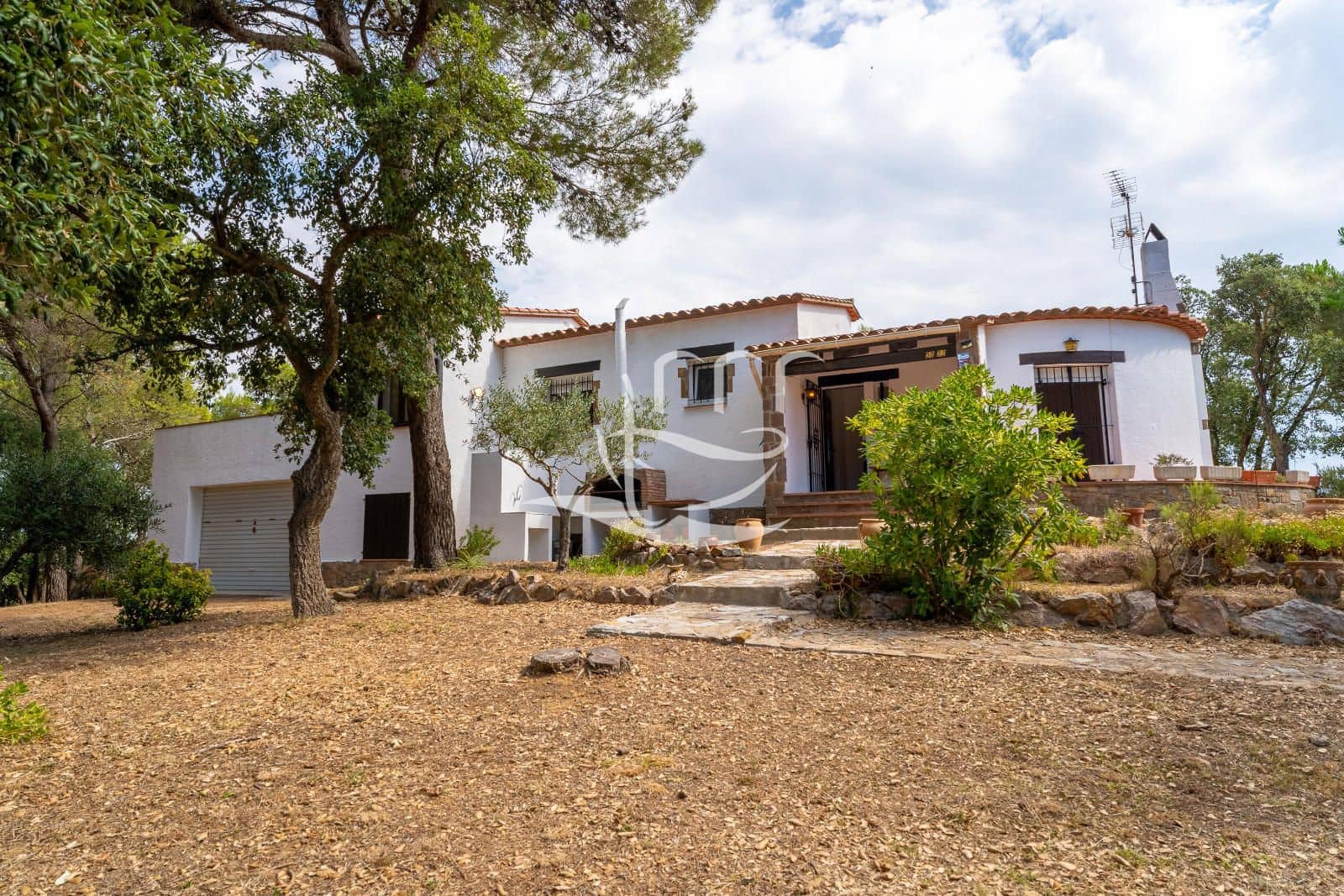 3 bedroom Villa for sale in Begur with garage - € 545,000 (Ref: 9926369)