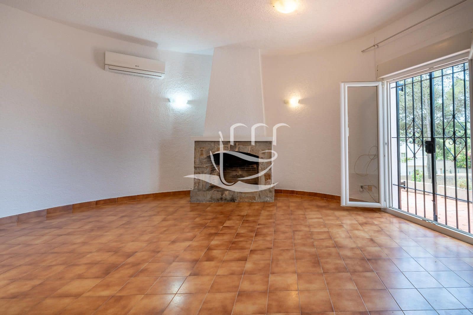 3 bedroom Villa for sale in Begur with garage - € 545,000 (Ref: 9926369)